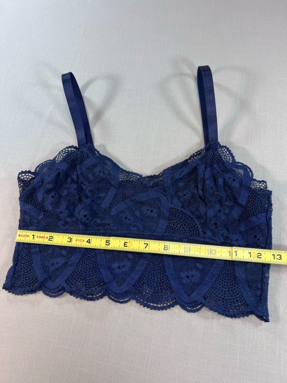 Carly Jean Los Angeles Sydney Lace Cami Bralette One Size Navy Blue Floral Lace - Picture 4 of 7